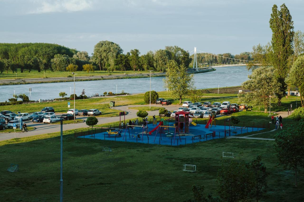A.Part Osijek Apartment Luaran gambar